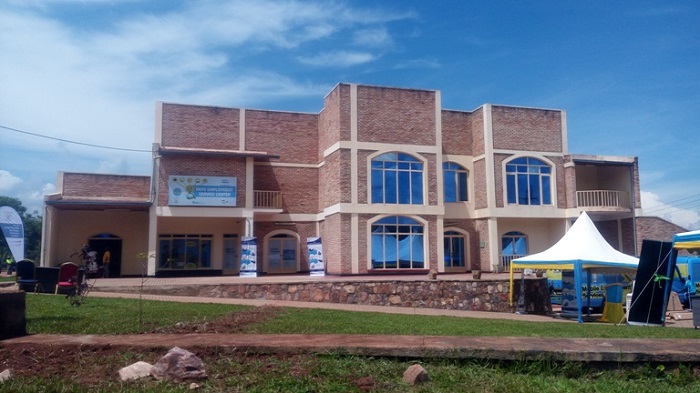 Ikigo Huye Employment Service Center cyashyizwe mu nzu yubakiwe guteza imbere abahinzi iri hafi ya gare ya Huye