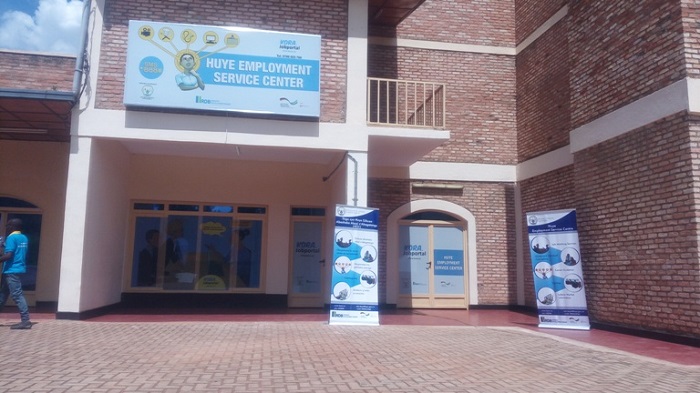 Iki kigo kizajya gihuza abatanga akazi n