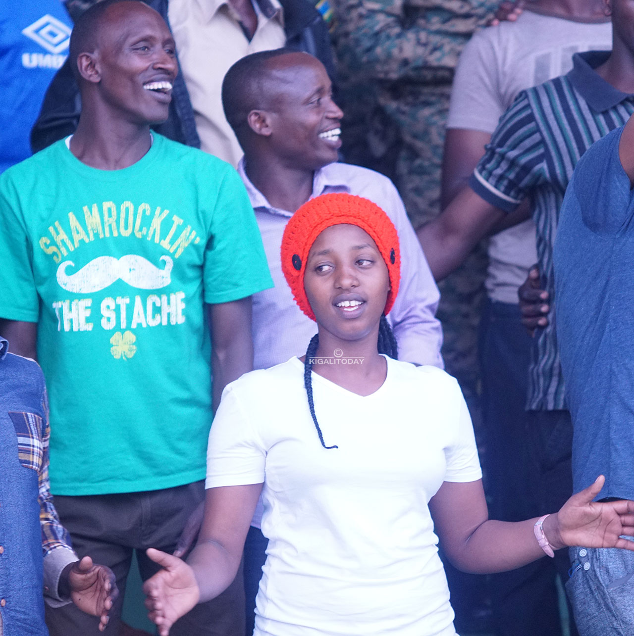 Abafana burya batera akanyabugabo abakinnyi, cyane iyo uhindukiye ukababona .....