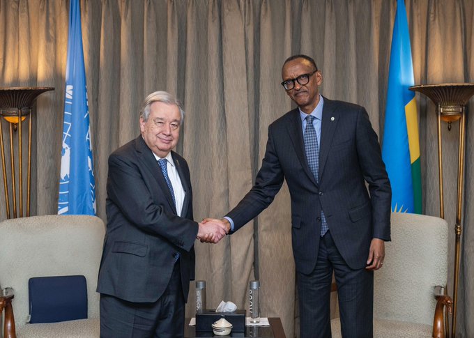 Perezida Kagame yaganiriye na Antonio Guterres 