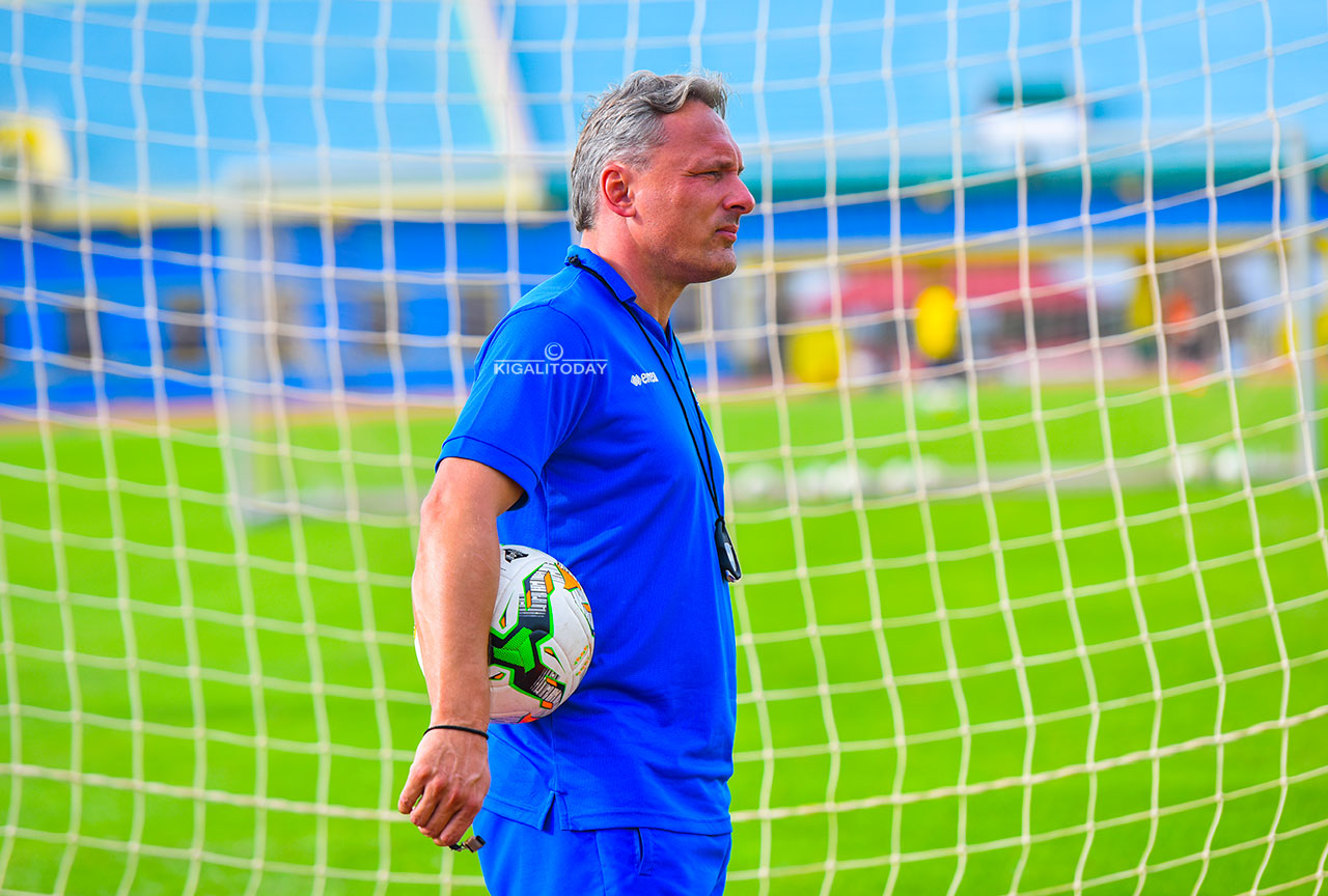 Antoine Hey, Umutoza mukuru