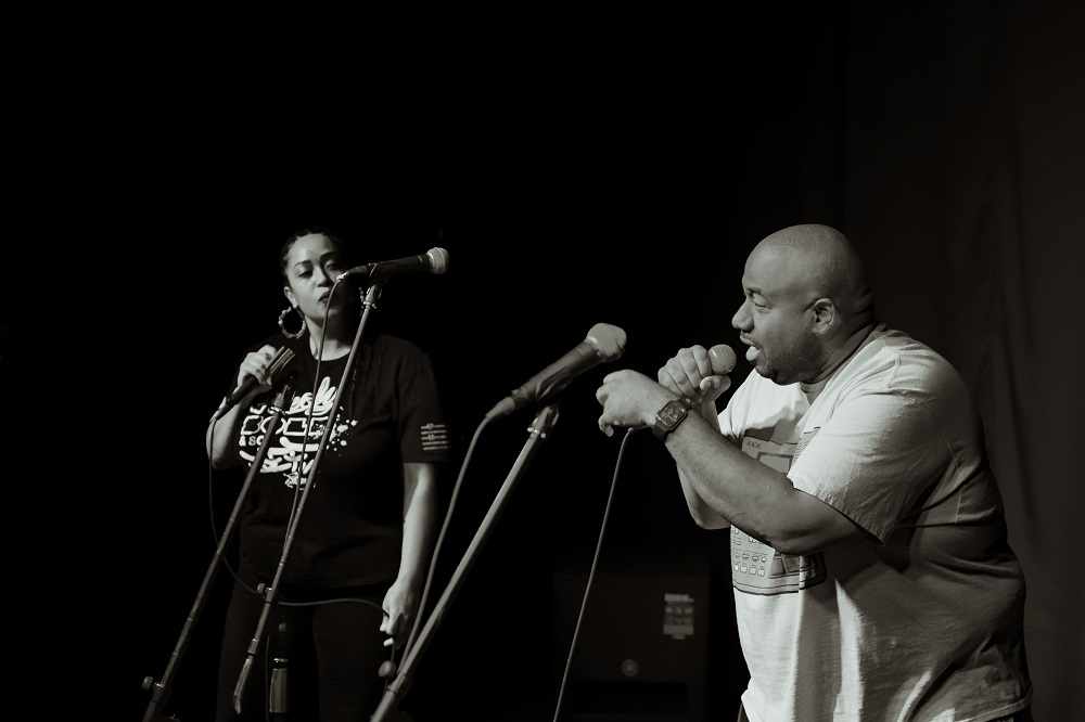 Queen Herawin na J Rawls ni bo barimu ba Hip Hop baturutse muri Amerika mu kigo cyitwa Hip Hop Education Center