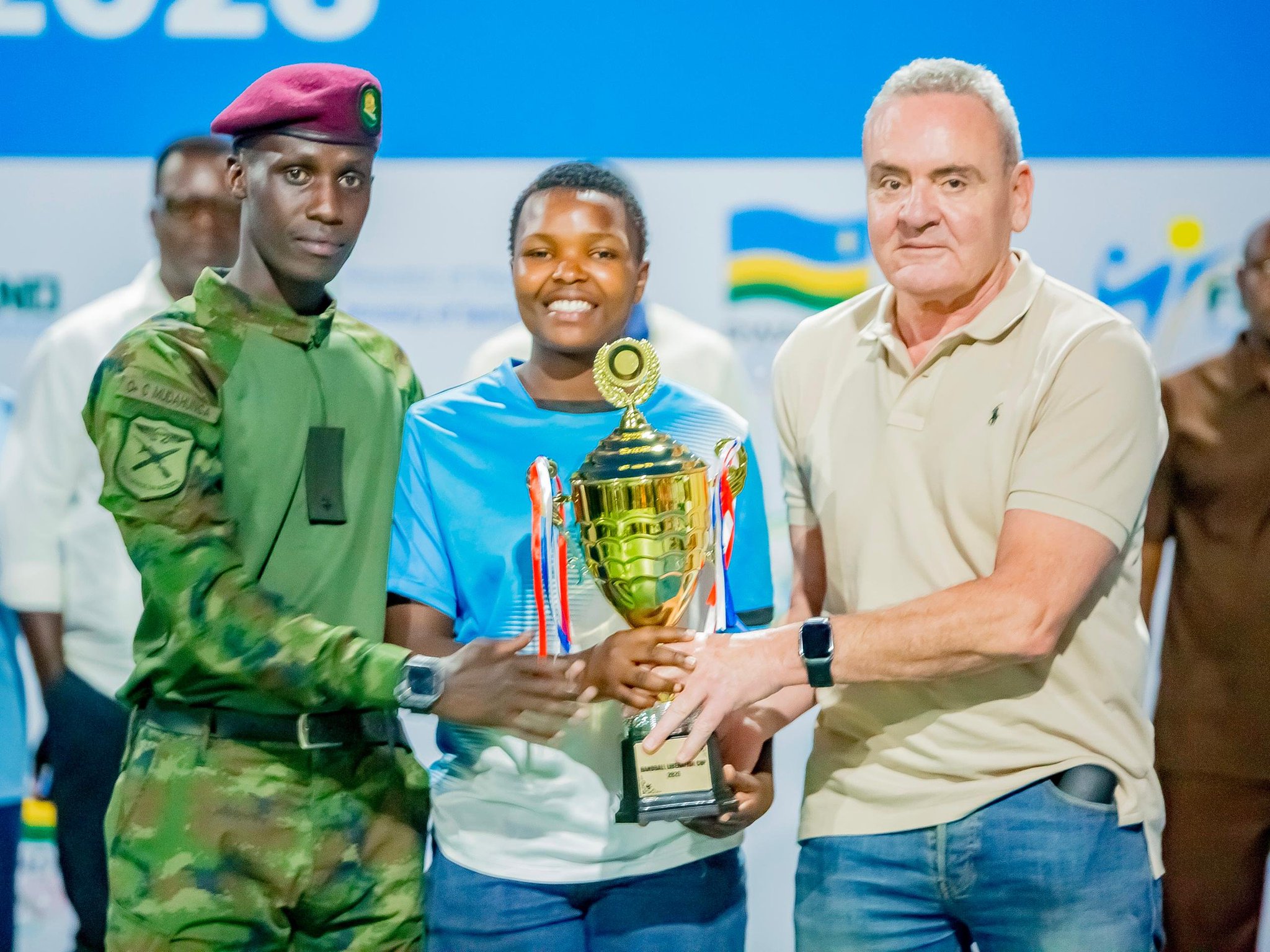 UoK ishyikirizwa igikombe 