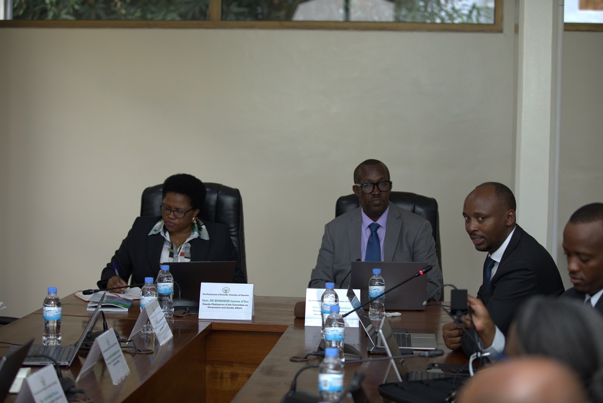 Abadepite muri icyo gikorwa