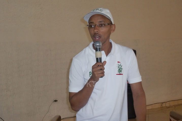 Hon Karemera akangurira abayoboke ba PPC kuziyamamaza mu matora ataha.