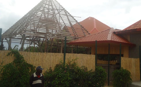 Ubwo twasuraga iyi hotel twahasanze abashinzwe kuyirinda gusa.