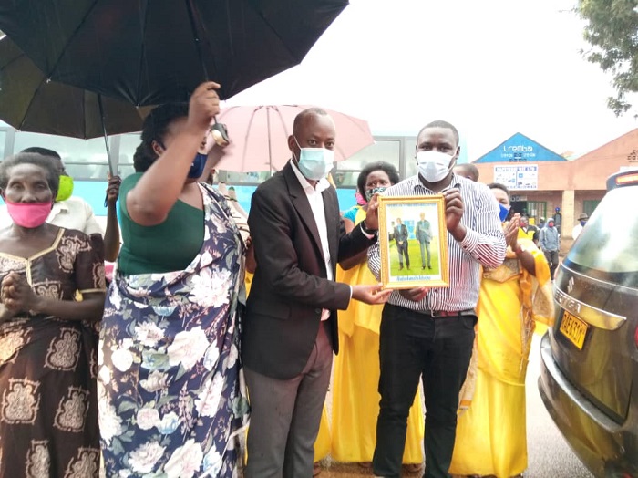 Umuyobozi w'akarere bamwakirira i Karama muri Ruhashya