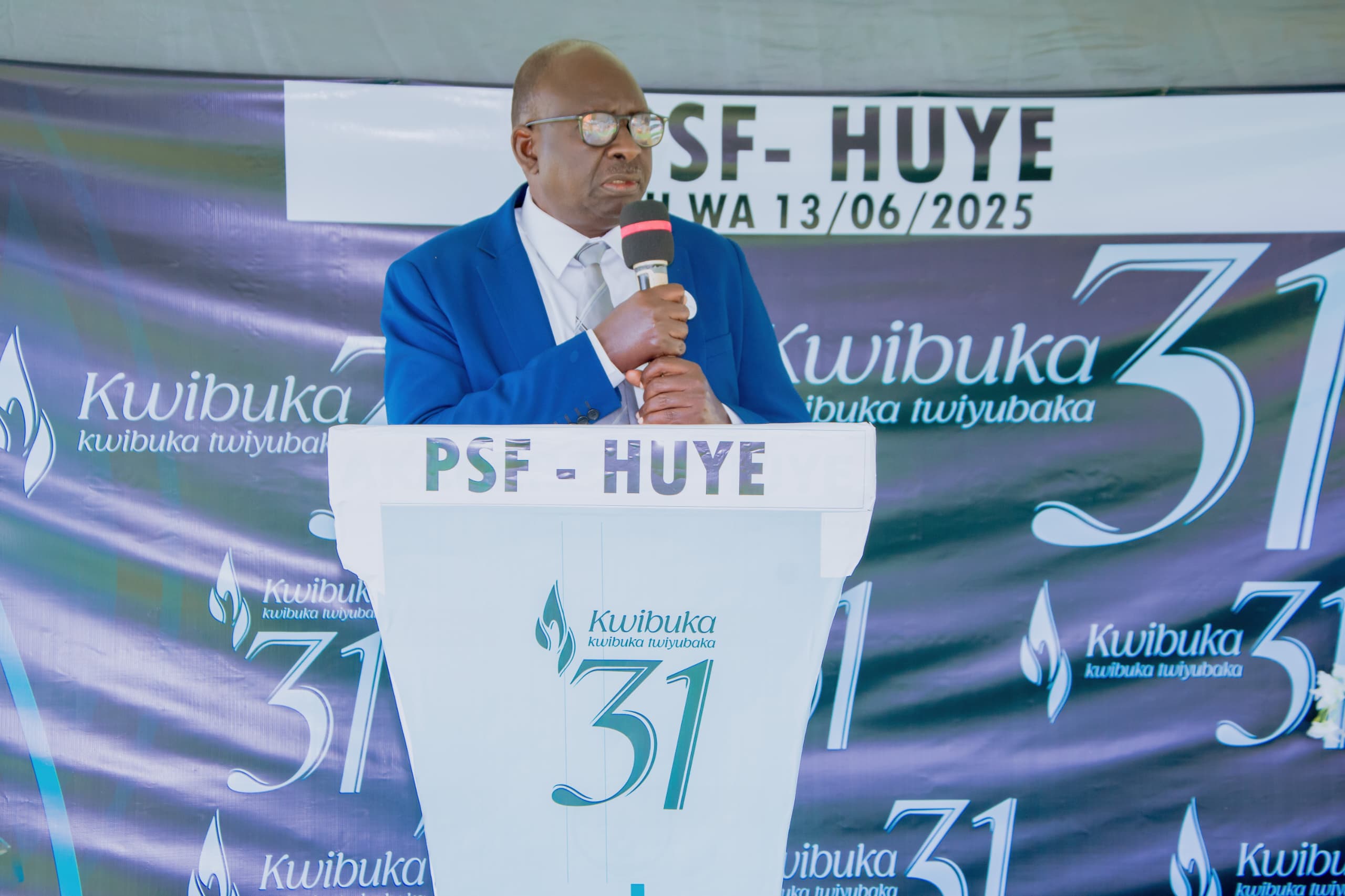 Léopold Mubera ati Uwikorera ntiyagombye kujya mu macakubiri kubera ko umuntu agurirwa n'uwo azi ndetse n'uwo atazi