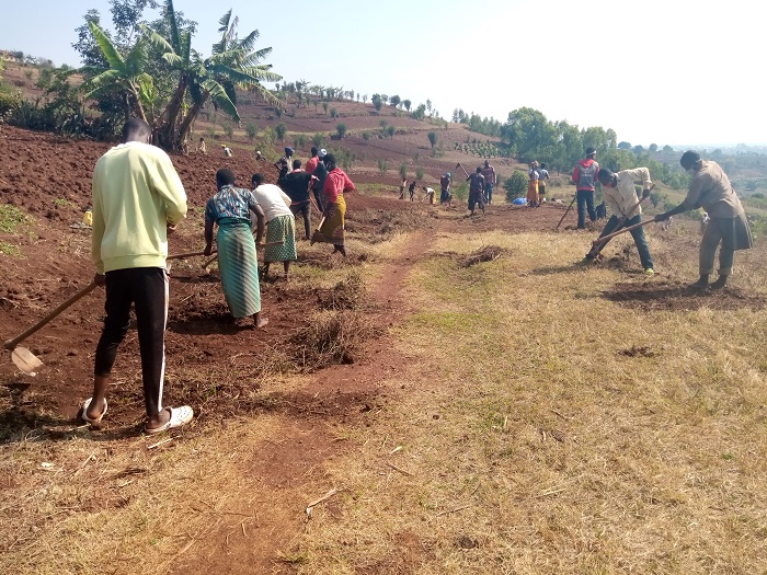 Mu Mudugudu wa Kigarama basibuye imihanda y'imingenderano