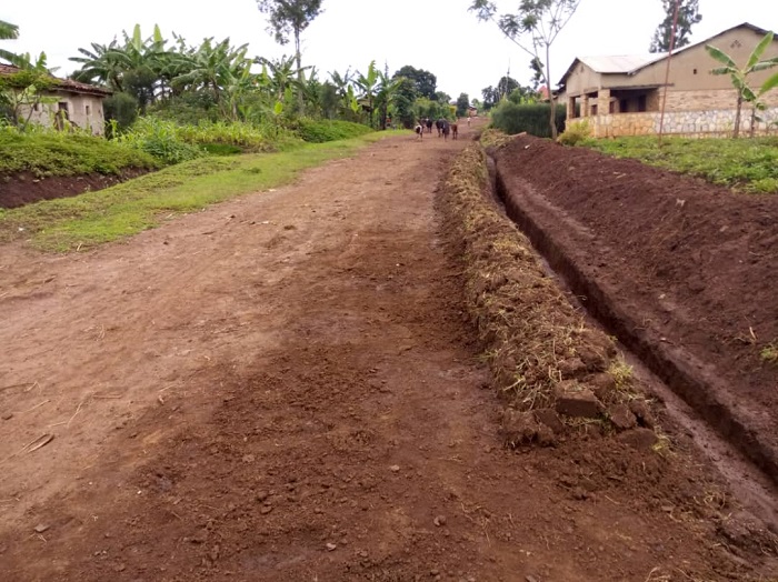 Amazi yajyaga gusiba iriba bavomaho yayashakiye inzira