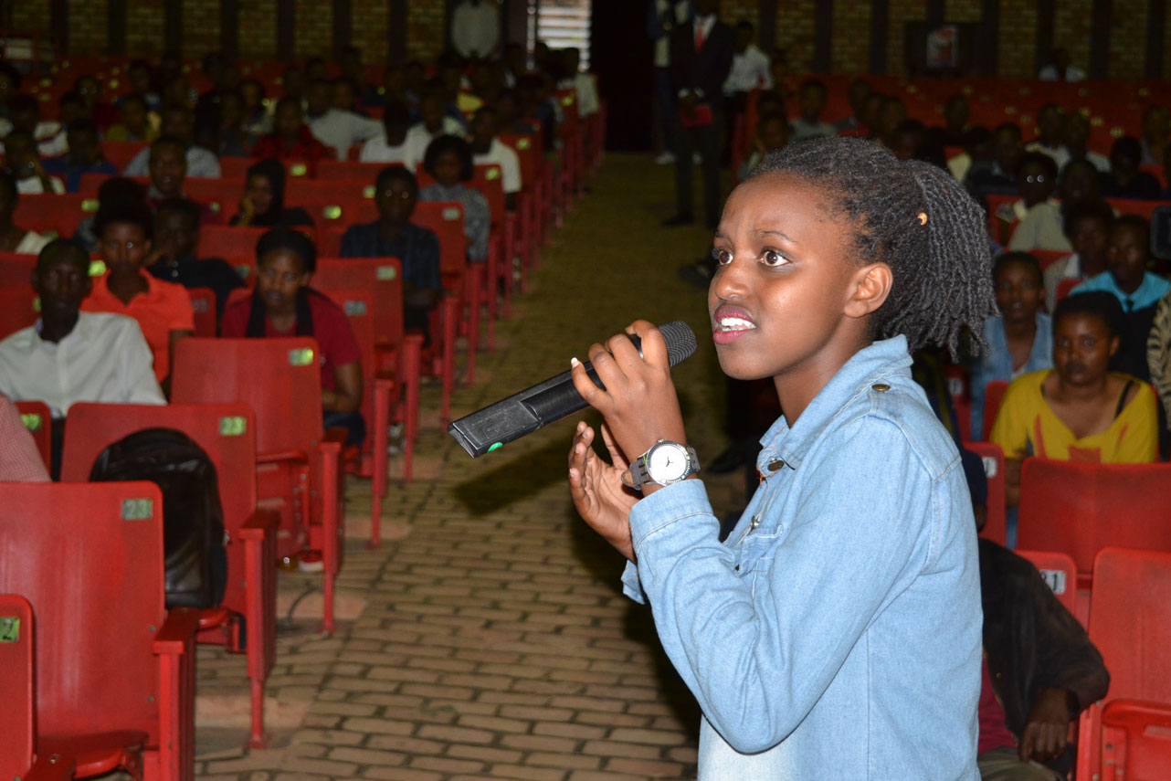 Kaminuza y'u Rwanda basobanukiwe akamaro ko kumenya kuvugira mu ruhame