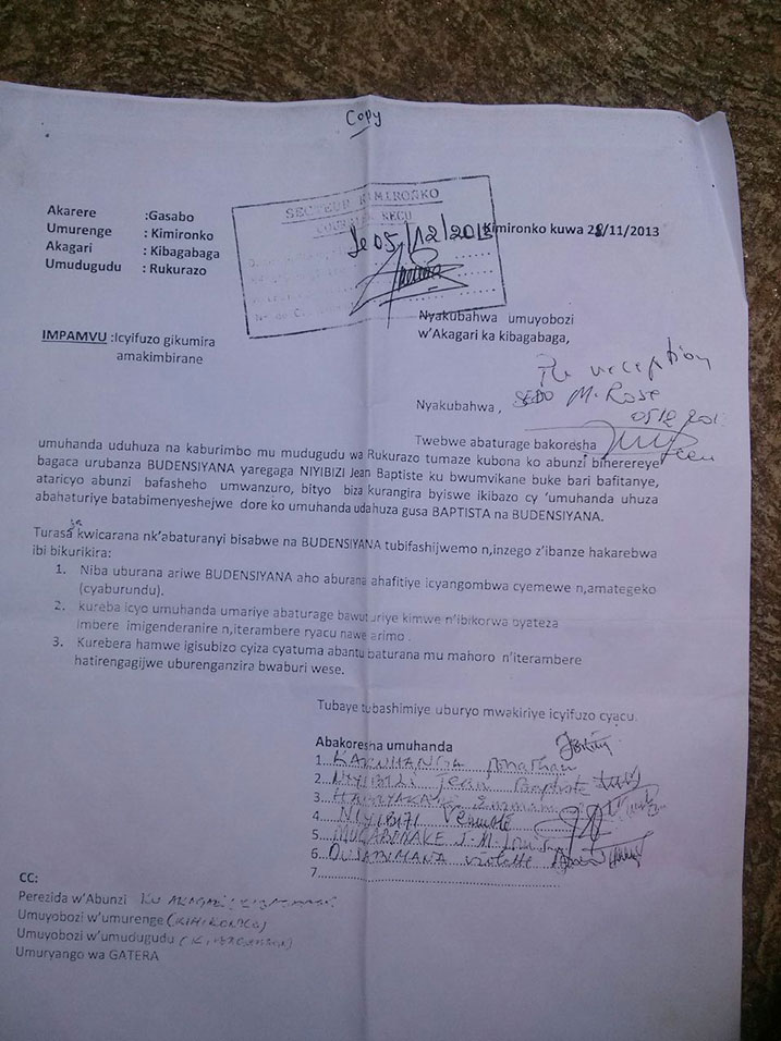 Abaturage bandikiye ubuyobozi basaba ko bwabafasha mu gukemura iki kibazo.