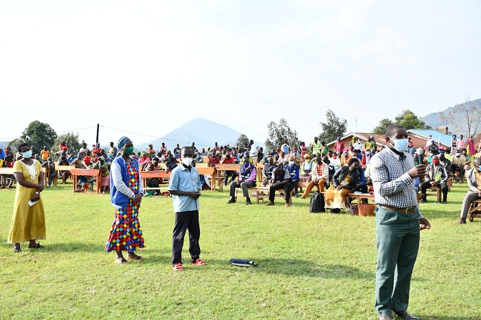 Mu byabajijwe hibanzwe ku kibazo cy'abatinze guhabwa ingurane z'ahashyizwe ibikorwaremezo