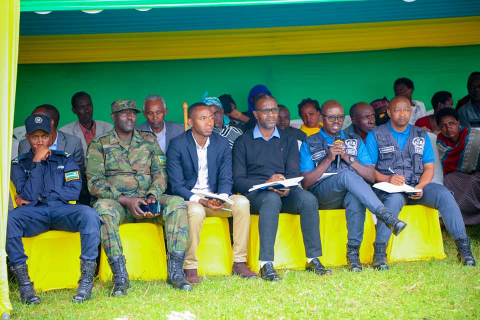 Iyi gahunda yitabiriwe n'abayobozi batandukanye bafite mu nshingano kurenganura abaturage