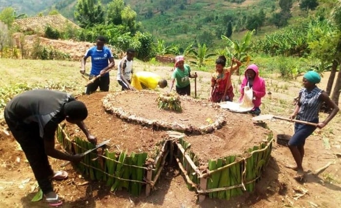 Ibifaru byubatse uturima tw'igikoni mu rwego rwo kurwanya imirire mibi i Bunge mu Murenge wa Rusenge