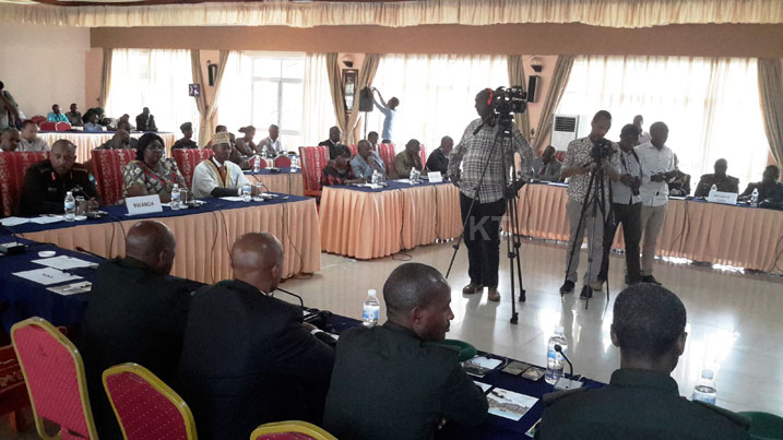 Ibiganiro byahuje ba Ministiri b'Ingabo bombi byitabiriwe n'abandi ba Ministiri n'abakuru b'Ingabo na Polisi.