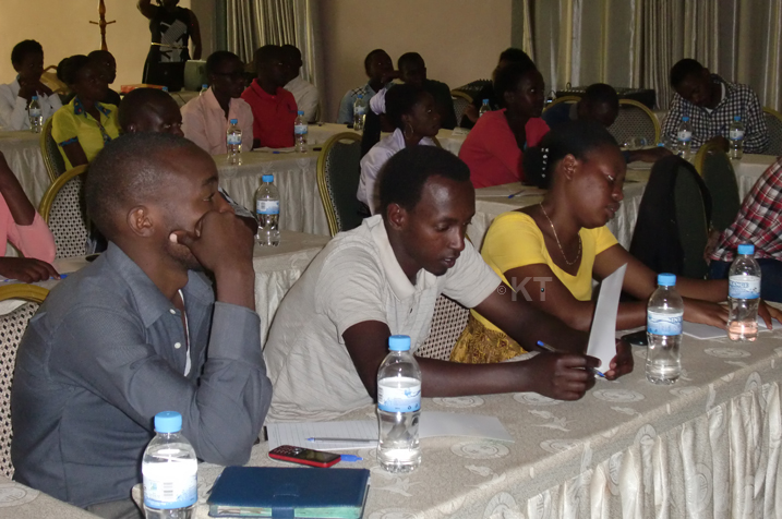 Abahagarariye abandi barasabwa gushyira ingufu mu gushishikariza abandi kumenya guhakanira ababashuka no kwifata