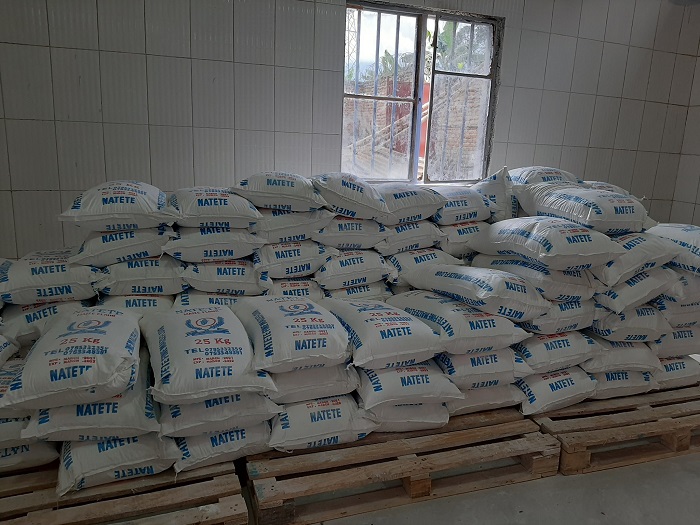 Ibigori byabaga byandagaye ubu abikusanya mu bahinzi akabitunganya bikavamo kawunga