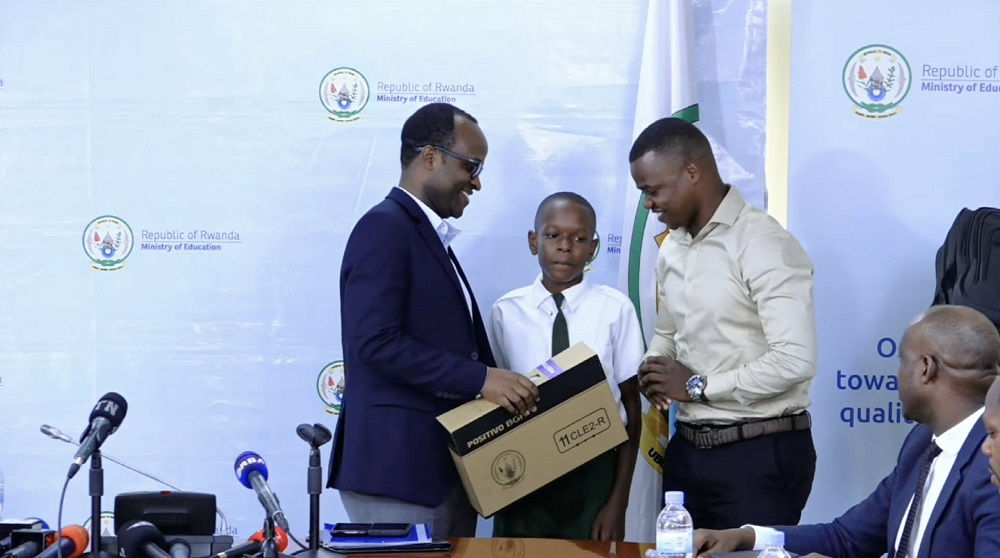 Abahize abandi bahawe ibihembo