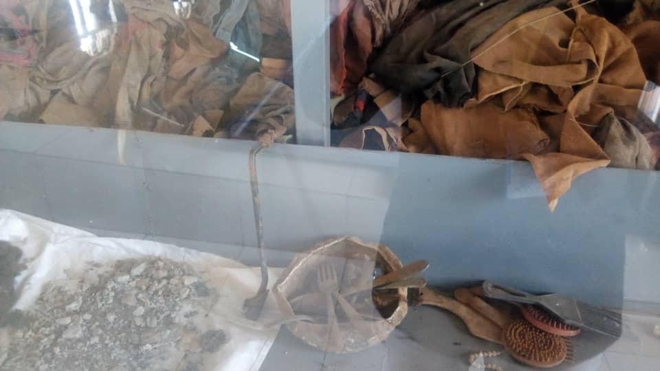 Bimwe mu bikoresho bari bafite