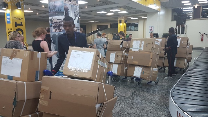 Ibikoresho n'imiti abo baganga bakoresha barabyizanira