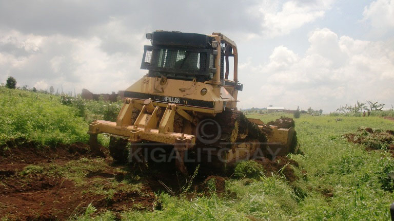 Ibikorwa byo kubaka uwo mudugudu byatangiye hasizwa aho uzubakwa