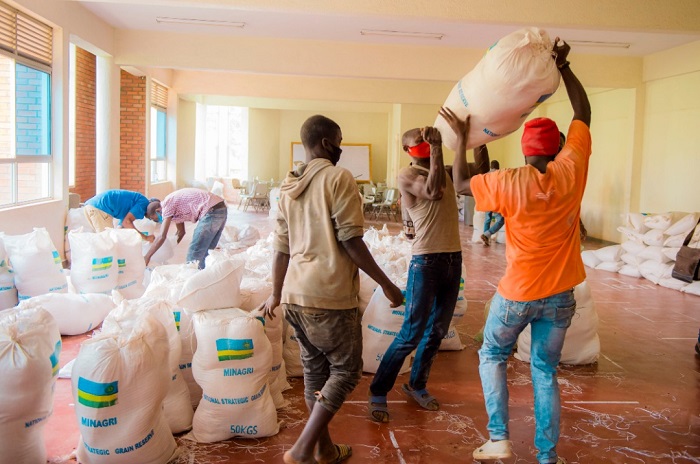 Bamwe mu batuye Umujyi wa Kigali batangiye guhabwa ibiribwa mu cyiciro cya kabiri