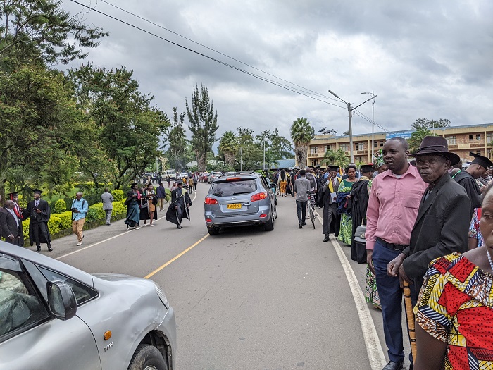 Mu mihanda yo mu mujyi wa Musanze abantu bari benshi bitabiriye ibyo birori