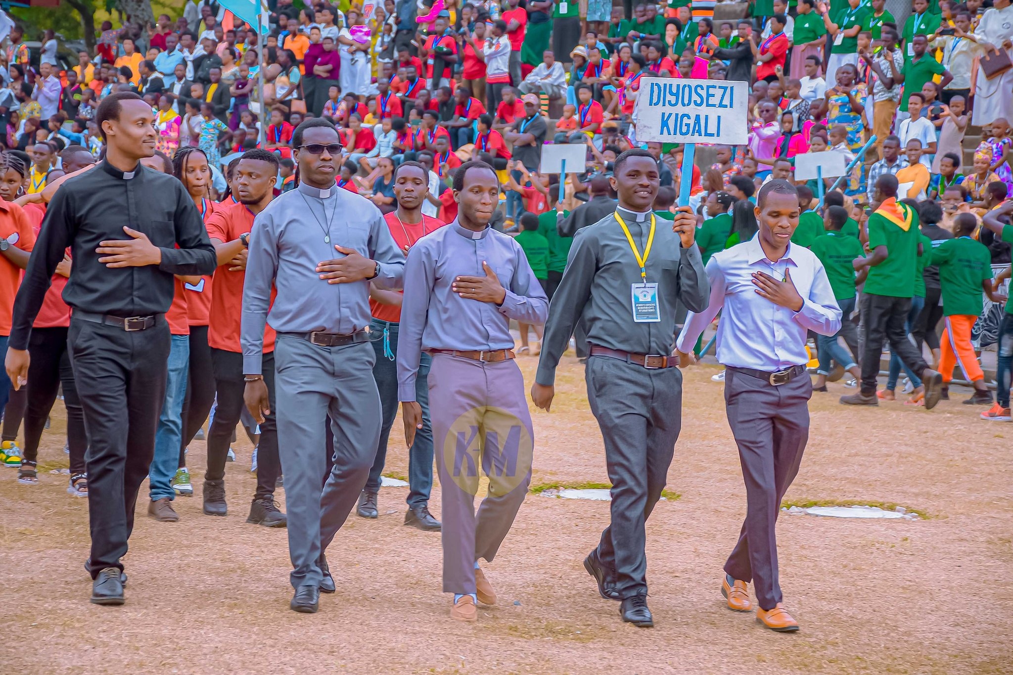 Ibirori byabimburiwe n'akarasisi