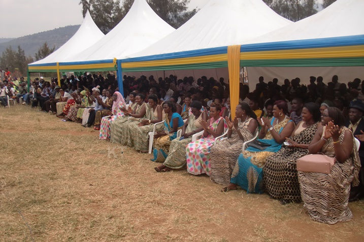 Ibirori byitabiriwe n'abantu benshi.