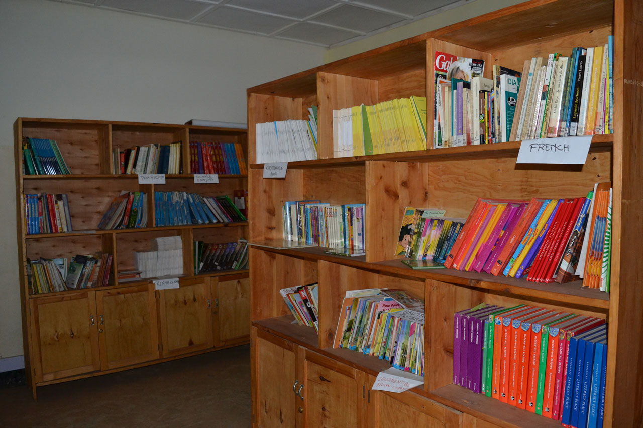 Ibitabo bikiri bike mu masomero y'abanyeshuri bidindiza umuco wo gusoma