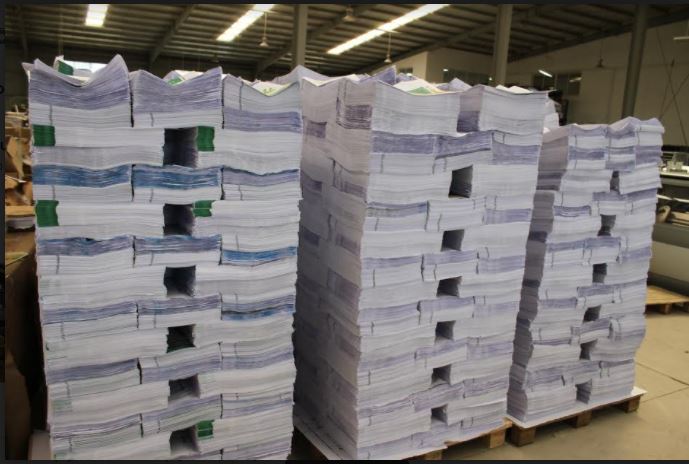 Leta yashoye amafaranga menshi mu kugura ibitabo by