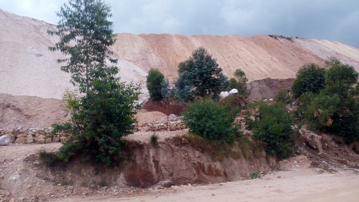 Igitaka kimanuka ku musozi bimanukira mu ngo z