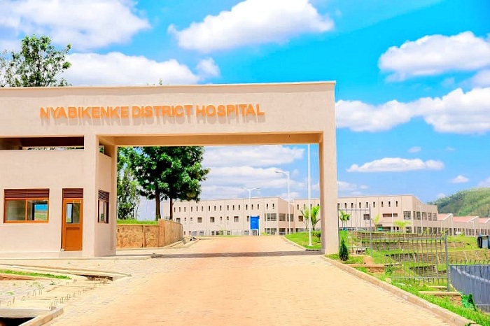 Ibitaro bigizwe n'inyubako zihagije n'ubwo abakozi bakiri bake