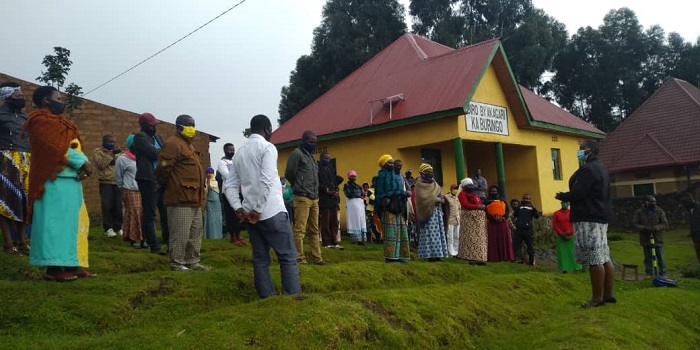 Ishimwe Pacifique aganirariza abaturage ku kwita ku isuku