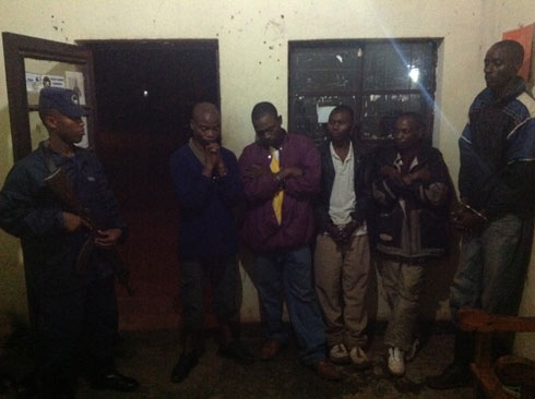 Abafashwe bacyekwaho gukoresha ibiyobyabwenge bicururizwa kwa Muvunyi.