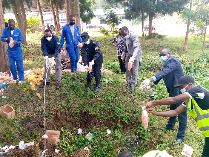 Inzego z'ubuyobozi n'iz'umutekano zafatanyije mu gikorwa cyo kubirwanya