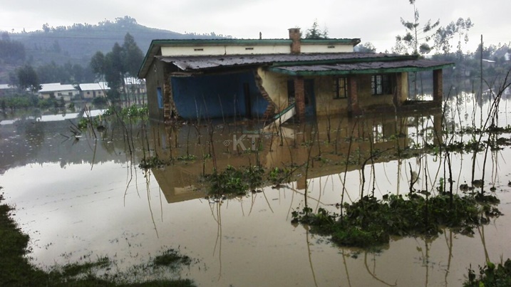 Ibiza byasenye amazu menshi muri Nyabihu, cyane muri Jenda na Mukamira.