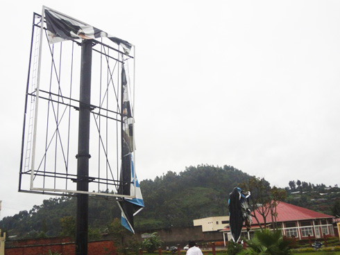 Ibyari bikoze iki cyapa byagurutse bijya guhagama mu giti byegeranye.