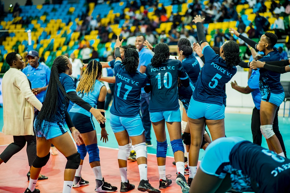 Ibyishimo byari byose ubwo begukanaga igikombe