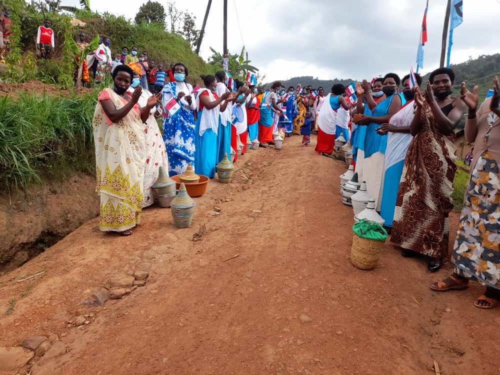 Bishimiye ibi bikorwa bihindura ubuzima bw'abaturage