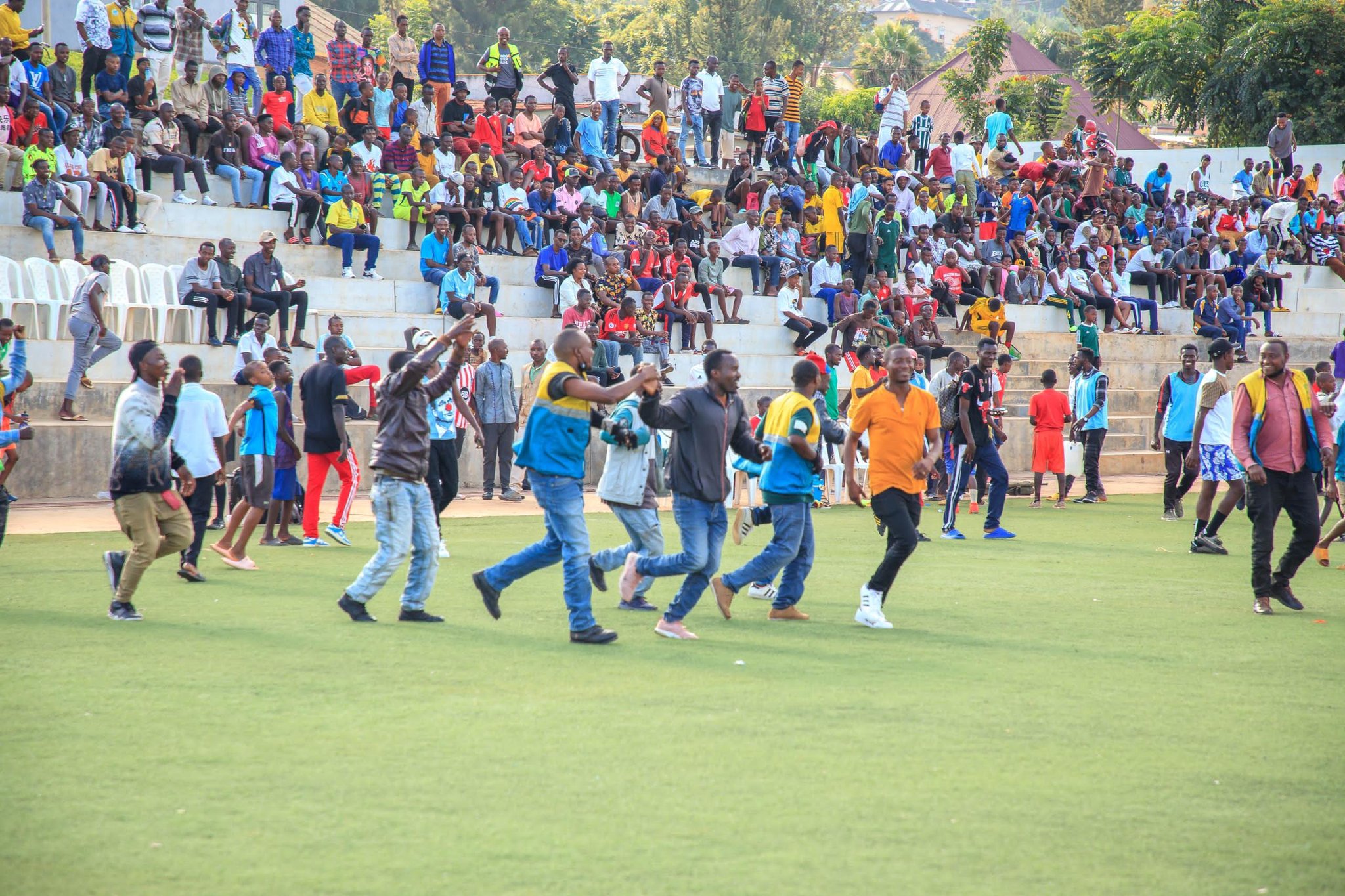 Ibyishimo by'abafana ba Motar FC biganjemo Abamotari nyuma yo kuzamuka mu cyiciro cya Kabiri