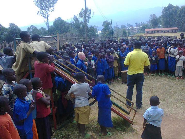 Ibyo byumba by'amashuri nibyuzura abanyeshuri bazaruhuka kwigira mu byumba by'amashuri bishaje.