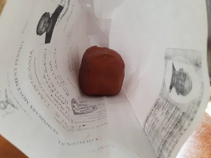 Mu mpapuro zipfunyikwamo hari na za fotokopi z