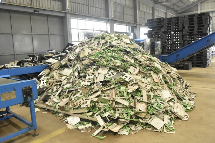 Bikusanyirizwa hamwe bikazakorwamo ibindi bikoresho