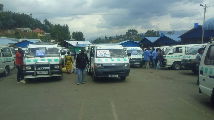 Abashoferi babazwe no kuba bishyurira ku gihe ibyangombwa bagatinda kubihabwa, Polisi ikaba ari bo ibihora.