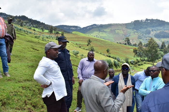 Minisitiri kayisire yasobanuriwe uko ubuhinzi bw'icyayi buhagaze
