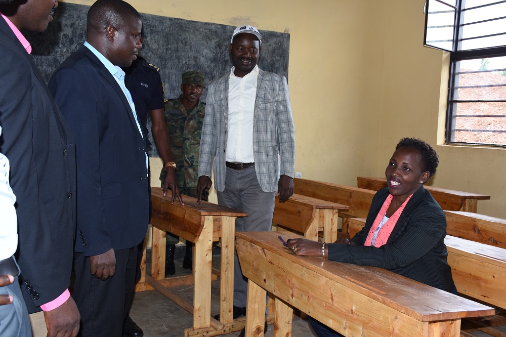 Icyumba FH Rwanda yubatse ishyiramo n'intebe 30 zicarwaho n'abanyeshuri