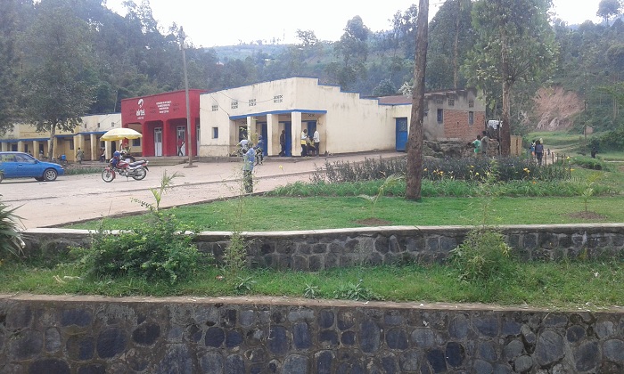 Abaturiye Mukungwa baremeza ko kuba ifi z'uwo mugezi zarahumanyijwe byabagizeho ingaruka nyinshi