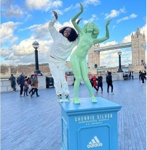 Sylver iruhande rw'ikibumbano cye i London